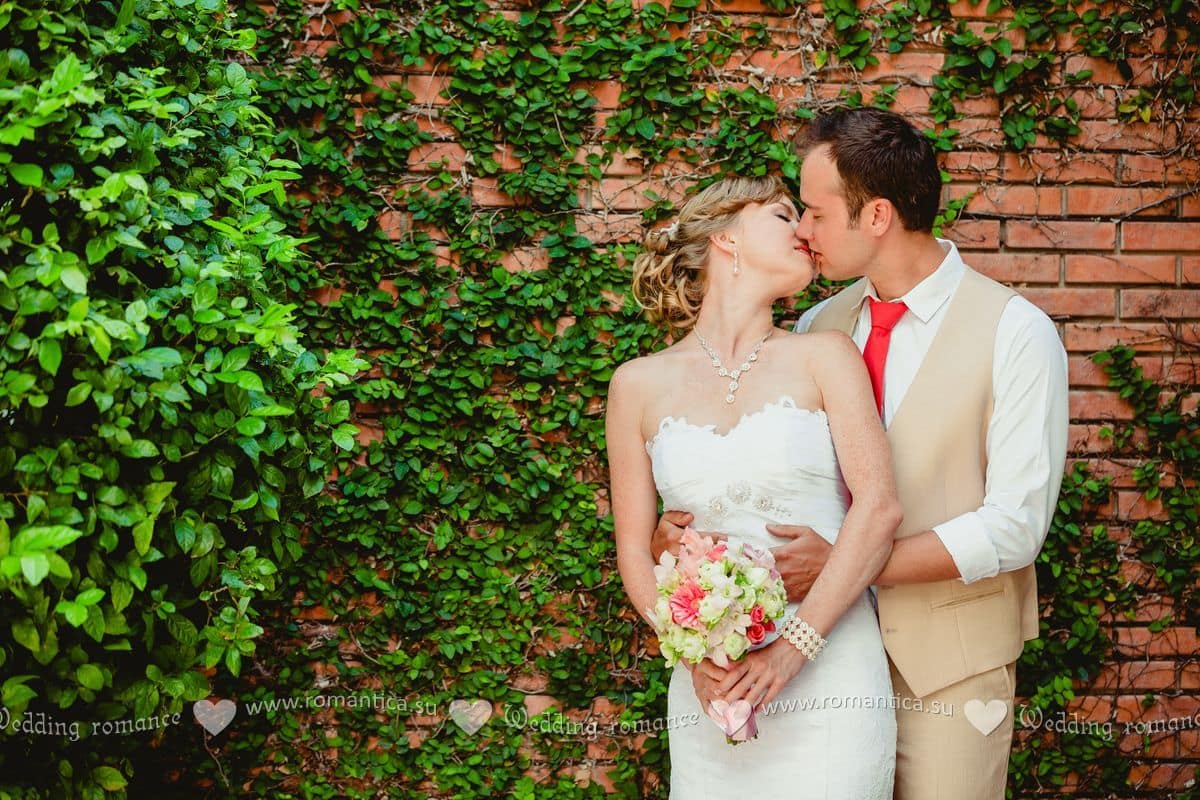 Фотосессия на Самуи — это возможность сохранить яркие моменты вашего отдыха на фоне тропической природы. Наш профессиональный фотограф помогут создать неповторимые снимки, отражающие вашу индивидуальность и эмоции.