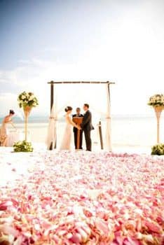 Светская церемония на пляже