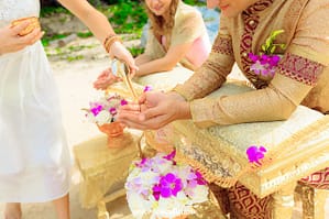 Wedding with Buddhist monks on Samui Wedding and event planner in Thailand. Hua Hin, Samui and Chang islands and others R_WE6457