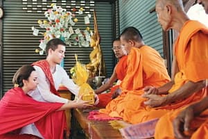 Свадьба по буддийским обычаям в Таиланде