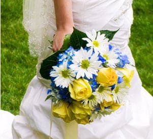 Нежные, хрупкие и красивые цветы — непременный и важный атрибут оформления любой свадьбы в Тайланде, Индонезии или Малайзии. Удачное и эффектное флористическое оформление создаст на свадьбе особую атмосферу — непередаваемо романтичную и трогательную.