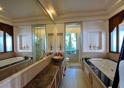 Выберите для своего отдыха или свадьбы в Тайланде, Индонезии, Малайзии виллу. Пусть на мгновение, длительность которого зависит  только от вас, этот уголок рая будет ваш.