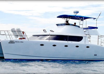 Море… оно всегда манит и притягивает к себе.