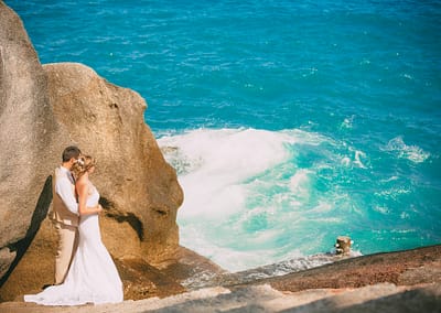 泰國獨特的婚禮儀式和浪漫晚餐。華欣、蘇梅島、昌島和其他島嶼。專業的照片拍攝和難忘的時刻，充滿熱帶的溫暖和海風的柔情。.
