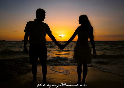 Свадьба -это из самых главных событий в вашей семейной жизни и конечно хочется, чтобы эти моменты оставались с вами как можно дольше! Подарите себе такую сказку в виде фотосессии в Таиланде! Снимки сделанные в самых ярких уголках Сиама будут радовать вас не один год не только вас, но и вашу семью, а те эмоции, улыбки и искорки в глазах во время съемочного дня станут для вас моментом истинного счастья!