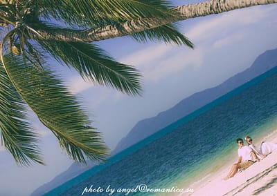 Свадьба -это из самых главных событий в вашей семейной жизни и конечно хочется, чтобы эти моменты оставались с вами как можно дольше! Подарите себе такую сказку в виде фотосессии в Таиланде! Снимки сделанные в самых ярких уголках Сиама будут радовать вас не один год не только вас, но и вашу семью, а те эмоции, улыбки и искорки в глазах во время съемочного дня станут для вас моментом истинного счастья!