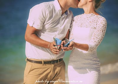 Свадьба -это из самых главных событий в вашей семейной жизни и конечно хочется, чтобы эти моменты оставались с вами как можно дольше! Подарите себе такую сказку в виде фотосессии в Таиланде! Снимки сделанные в самых ярких уголках Сиама будут радовать вас не один год не только вас, но и вашу семью, а те эмоции, улыбки и искорки в глазах во время съемочного дня станут для вас моментом истинного счастья!