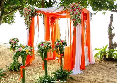 Шелковый шатер на свадебной церемонии на Ко Чанге Таиланд