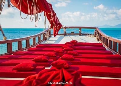 Сказочная свадьба на корабле с алыми парусами - может стать явью, все это свадьба на Самуи. Среди лазурного моря, шумом волн и любимого человека рядом, вы скажите самые главные слова друг другу. Свадьба в Тайланде, это не только свадьба на пляже или водопаде, а так же эксклюзивная свадьба на яхте или парусном корабле от нашей команды. Если вы мечтаете о такой свадьбе- свяжитесь с нами через форму обратной связи на нашем сайте или позвоните нам!