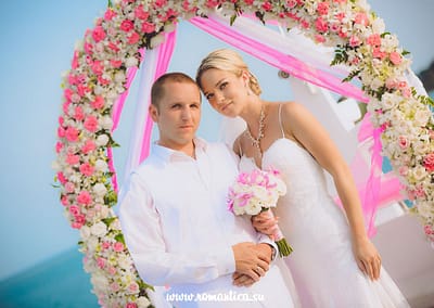 Приехав в солнечный Таиланд вы можете не только наслаждаться красотой пляжей, лазурными волнами, тропической природой, но и посветить незабываемые минуты для себя, оставив в памяти все события этих сказочных дней и наши фотографы с удовольствием вам в этом помогут.