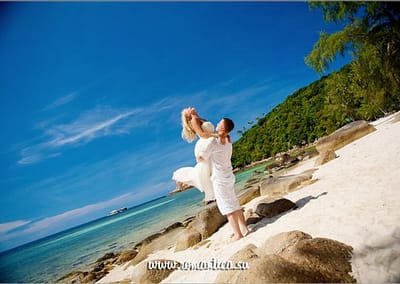 Романтическое путешествие и свадьба на пангане - это возможность не только провести символическую свадебную церемонию на великолепном тропическом острове,  но и возможность оценить по достоинству ночную жизнь Пангана, которая прославилась далеко за пределами Таиланда.