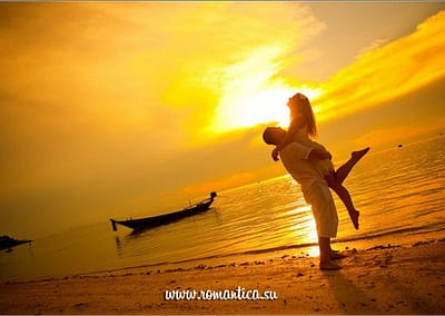 Романтическое путешествие и свадьба на пангане - это возможность не только провести символическую свадебную церемонию на великолепном тропическом острове,  но и возможность оценить по достоинству ночную жизнь Пангана, которая прославилась далеко за пределами Таиланда.