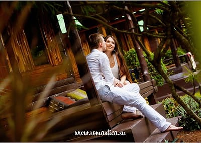 Романтическое путешествие и свадьба на пангане - это возможность не только провести символическую свадебную церемонию на великолепном тропическом острове,  но и возможность оценить по достоинству ночную жизнь Пангана, которая прославилась далеко за пределами Таиланда.