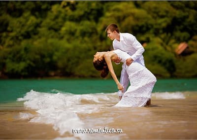 Романтическое путешествие и свадьба на пангане - это возможность не только провести символическую свадебную церемонию на великолепном тропическом острове,  но и возможность оценить по достоинству ночную жизнь Пангана, которая прославилась далеко за пределами Таиланда.