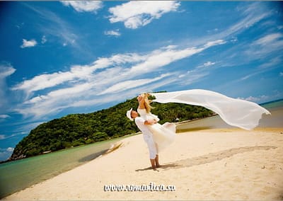 Романтическое путешествие и свадьба на пангане - это возможность не только провести символическую свадебную церемонию на великолепном тропическом острове,  но и возможность оценить по достоинству ночную жизнь Пангана, которая прославилась далеко за пределами Таиланда.