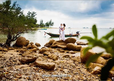 Романтическое путешествие и свадьба на пангане - это возможность не только провести символическую свадебную церемонию на великолепном тропическом острове,  но и возможность оценить по достоинству ночную жизнь Пангана, которая прославилась далеко за пределами Таиланда.