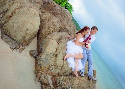 Друзья, если Вы задумались о профессиональной фотосессии Таиланде, то наши советы как раз для Вас, мы озвучим не только принципы выбора фотографа в Таиланде, но и дадим полезные советы о том, как правильно подобрать одежду и обувь для фотосессии.