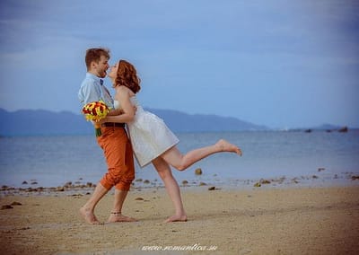 Друзья, если Вы задумались о профессиональной фотосессии Таиланде, то наши советы как раз для Вас, мы озвучим не только принципы выбора фотографа в Таиланде, но и дадим полезные советы о том, как правильно подобрать одежду и обувь для фотосессии.