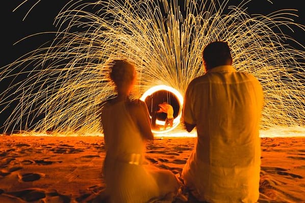 Feuershow und Feuerwerk Hochzeits- und Eventplaner in Thailand. Hua Hin, Samui, Chang und andere 11. Mai 2001