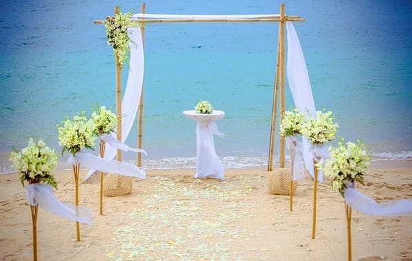 Examples of ceremony decoration: flower arches and tents Wedding and event planner in Thailand. Hua Hin, Koh Samui and Chang islands and others Example of design_classical2