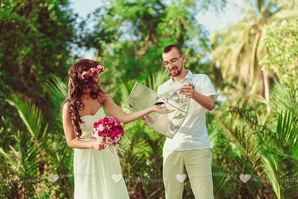 Tropical Butterfly Release Wedding and Event Planner in Thailand. Hua Hin Samui and Chang Islands and others 07July64